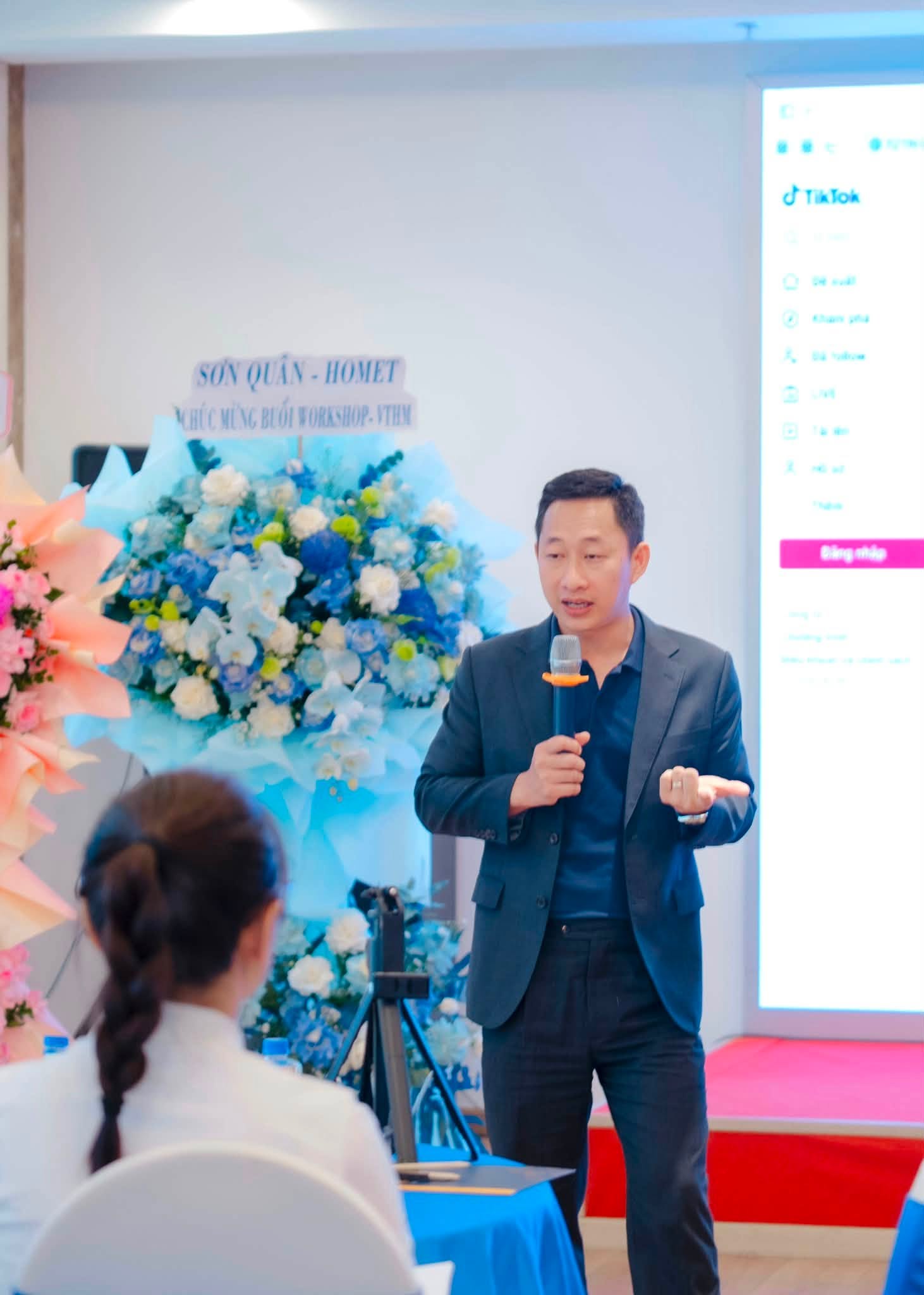 Giảng viên Nguyễn Bá Trung chia sẻ tại khóa đào tạo VTHM miền Trung