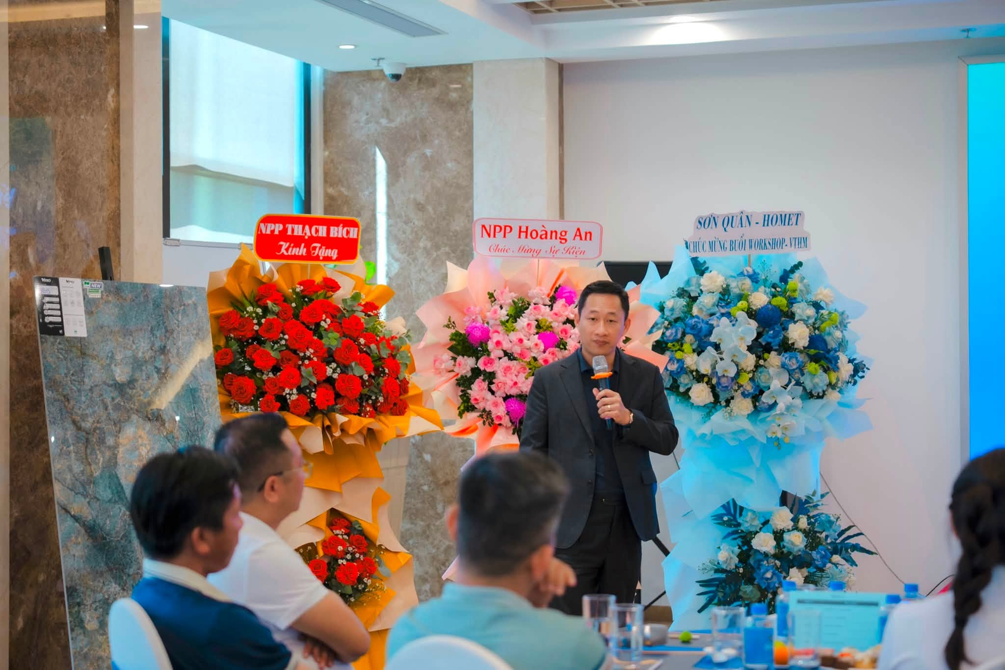 Lớp đào tạo quay video cho nhà phân phối gạch men VTHM tại Quy Nhơn