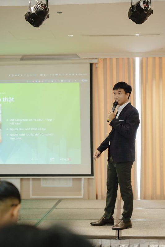 Giảng viên Lê Đạt – founder DPRO, chuyên gia làm phim AI