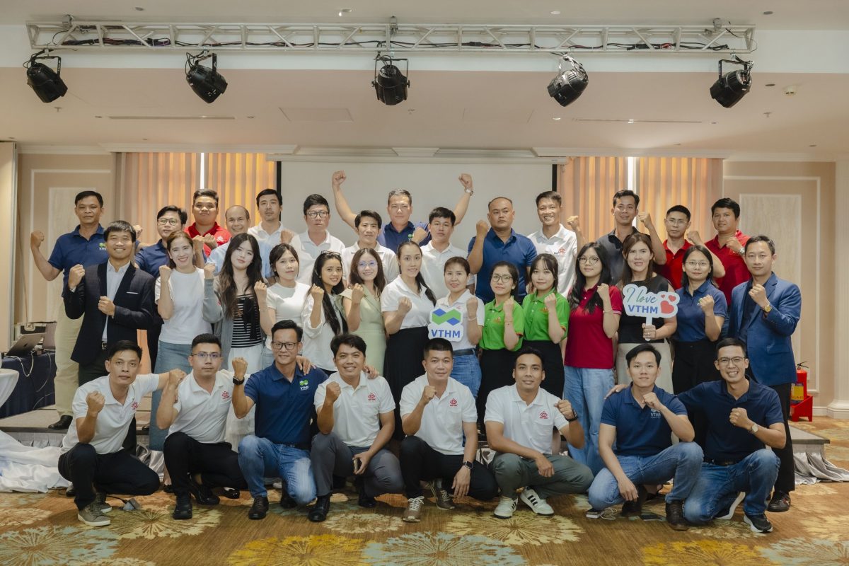 Nhà phân phối VTHM khu vực miền Nam sau buổi đào tạo